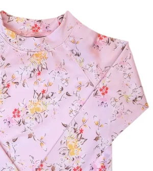 Remera UV Campo de flores mangas largas