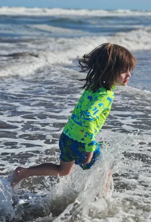 Remera UV Follow the Waves mangas largas